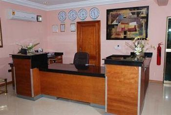 Le Baron Hotel Accra Exterior photo