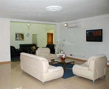 Le Baron Hotel Accra Exterior photo